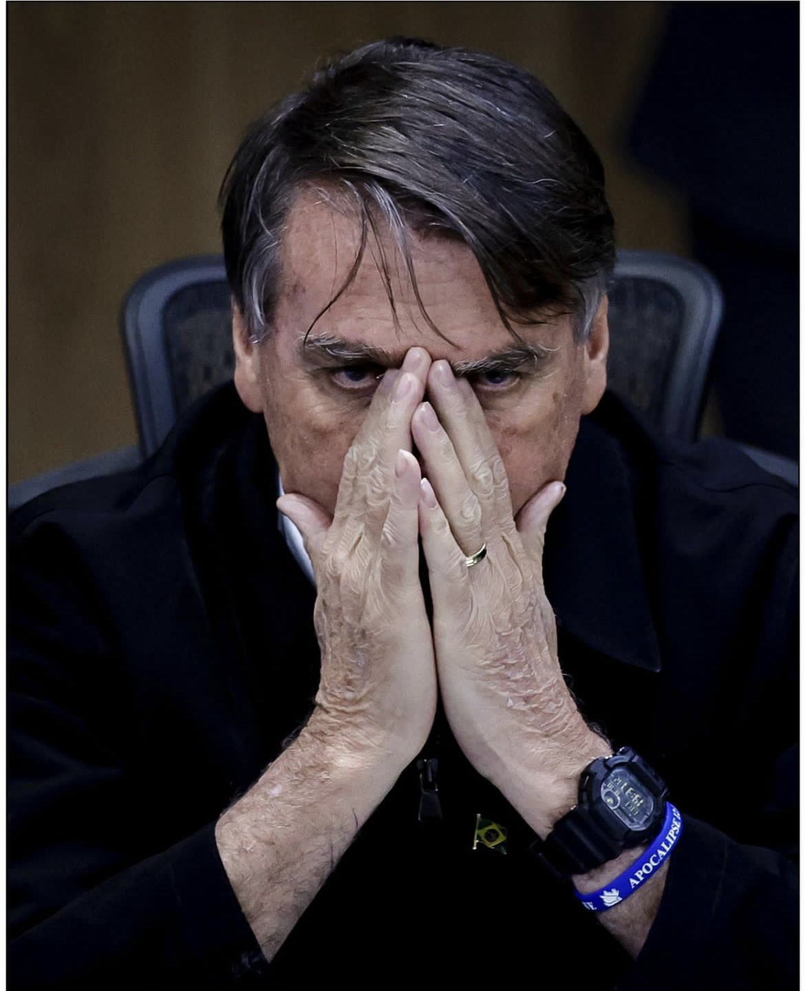 Bolsonaro: Angústia, Reflexão e o Apocalipse Político