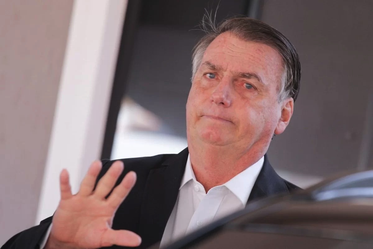 Bolsonaro: Gesto Ponderado ou Recusa Pública