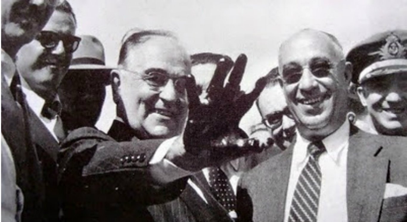 Eisenhower e Kubitschek: Encontro Diplomático no Brasil