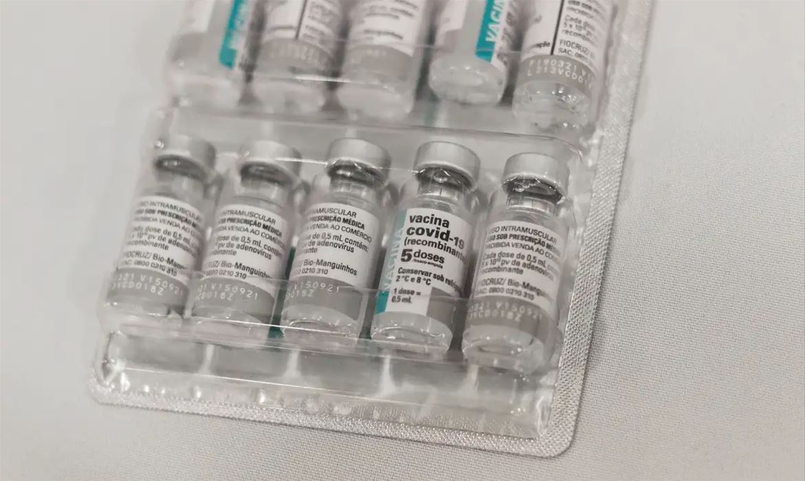 Frascos de Vacina COVID-19 Fiocruz Bio-Manguinhos