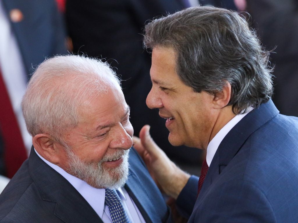 Lula e Haddad: Encontro Amigável e Colaboração Governamental
