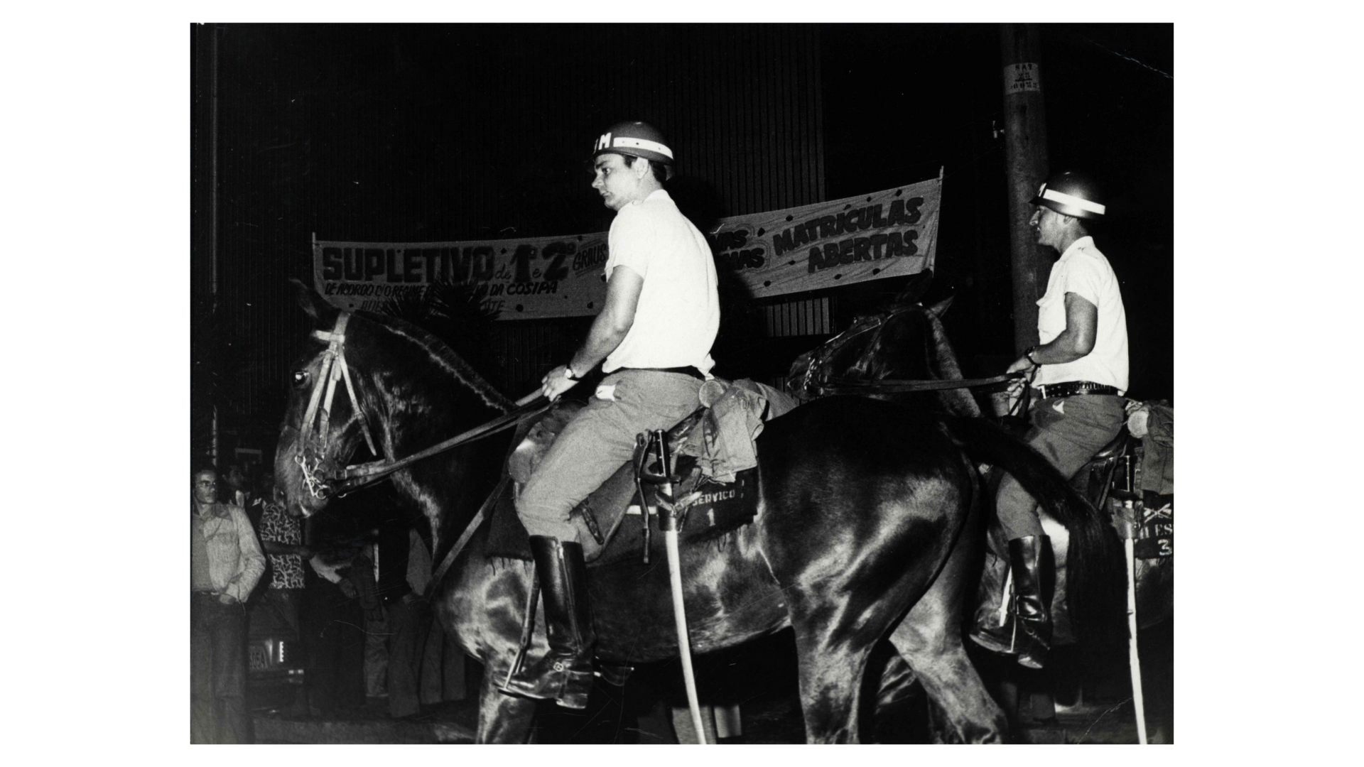 Cavaleiros Promovendo Supletivo e Matrículas Abertas à Noite