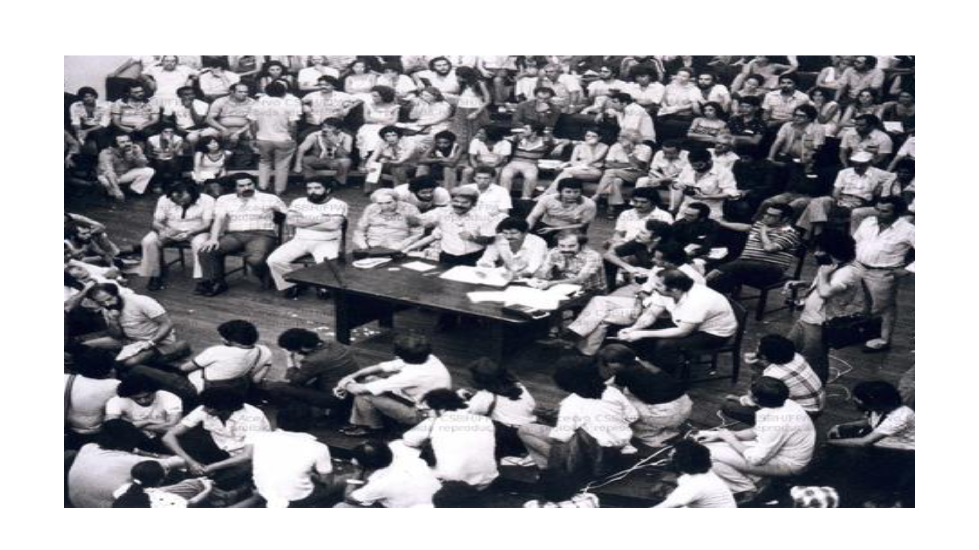 Assembleia Popular: Diálogo e Engajamento Político