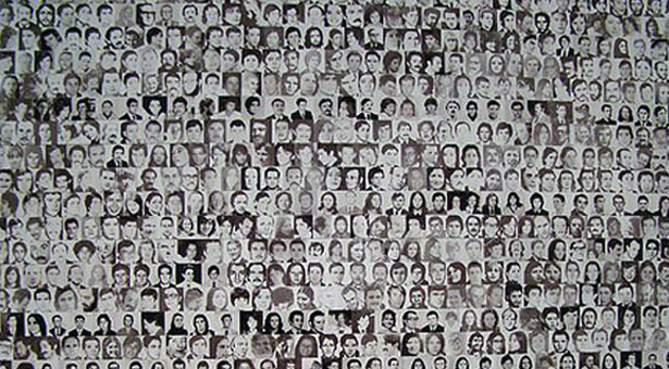 Memória Coletiva: Rostos em Preto e Branco