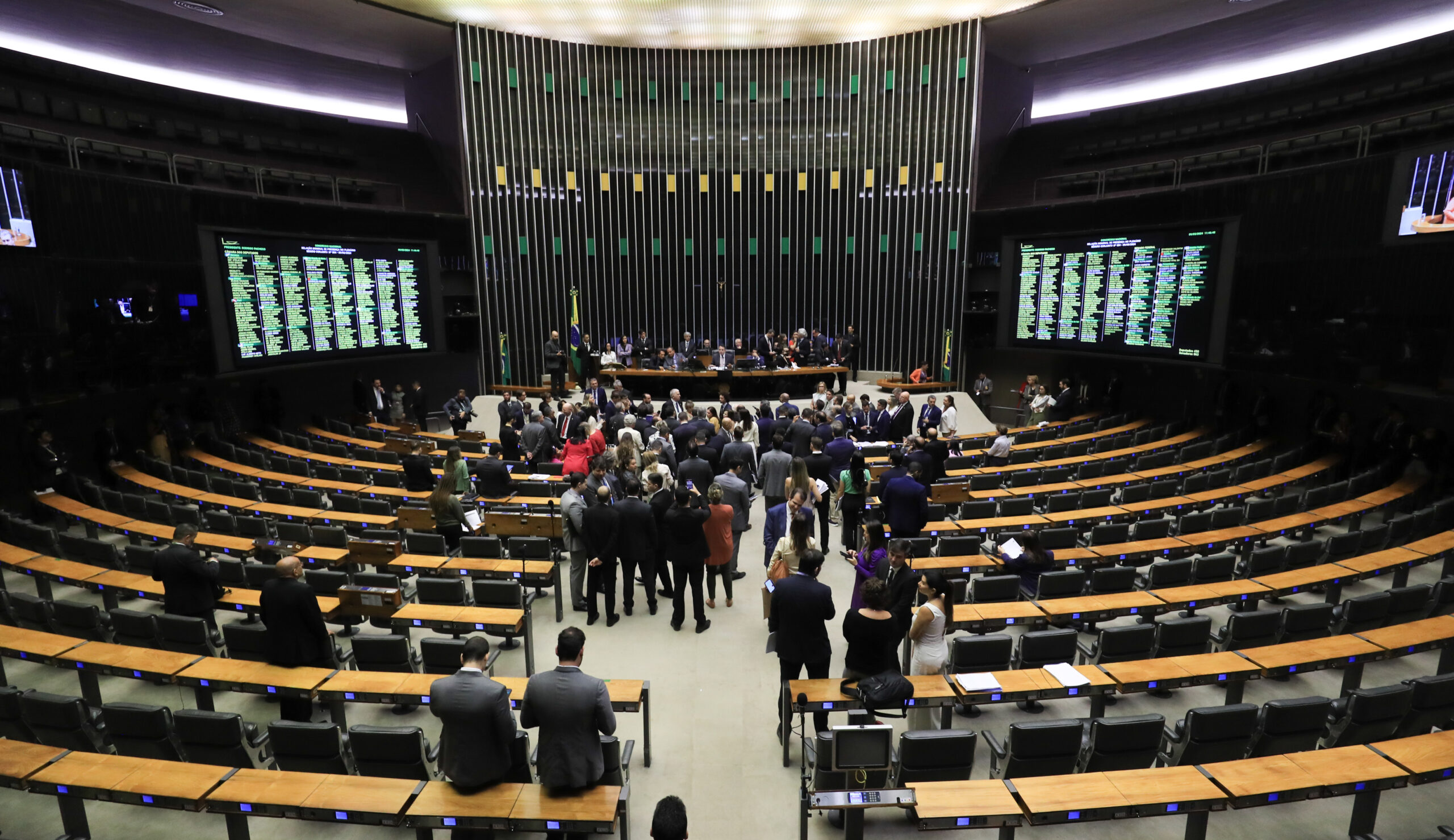 Reflexão sobre o desempenho do Governo Lula no Congresso
