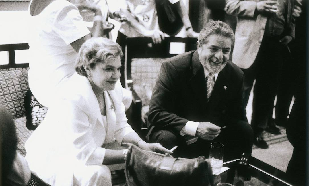 ‘Entreatos’: documentário com bastidores da primeira vitória de Lula chega ao streaming
