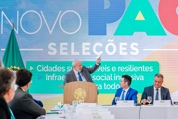 Lula discursa sobre Novo PAC Seleções