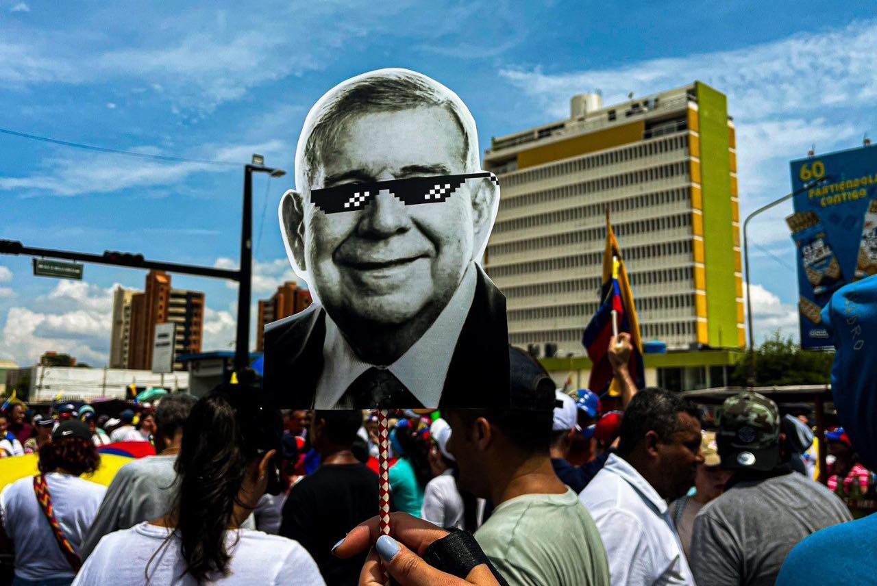 Meme Político em Manifestação Venezuelana