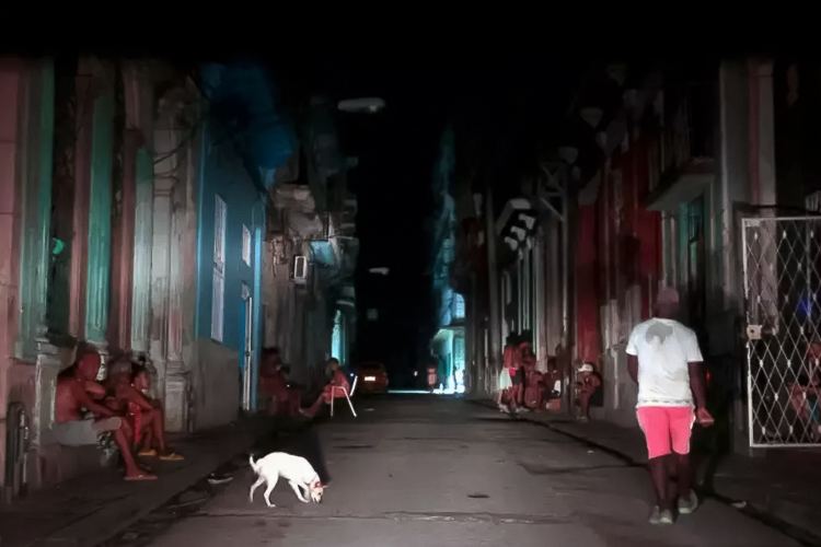 Rua Escura, Comunidade e Resiliência Urbana Noturna