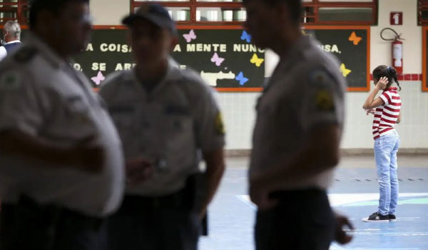 Vulnerabilidade Infantil e Presença de Segurança na Escola
