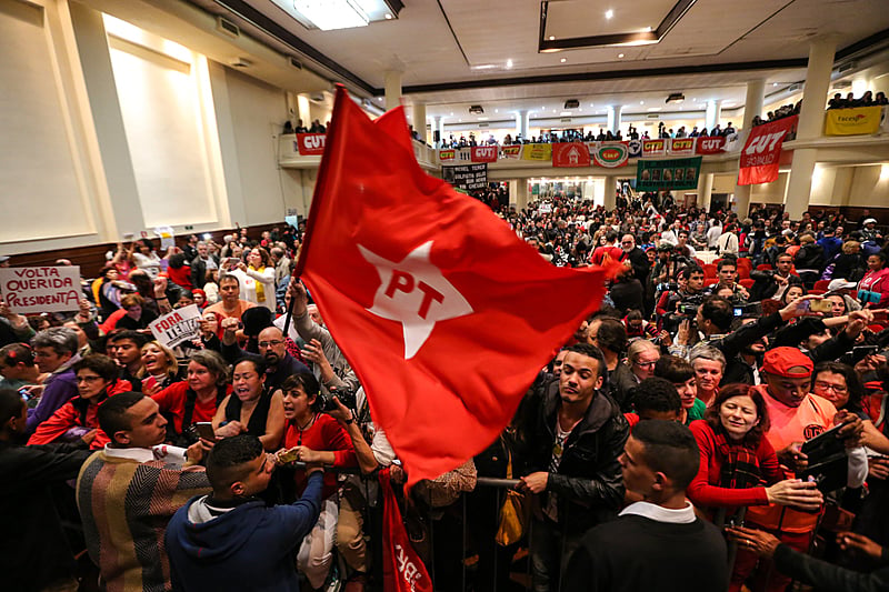 Ato Político do PT: Apoio a Dilma e Protesto
