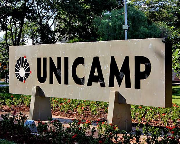 Placa de Identificação da UNICAMP no Campus