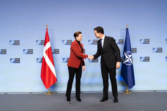 Líderes da Dinamarca e Holanda em Encontro NATO