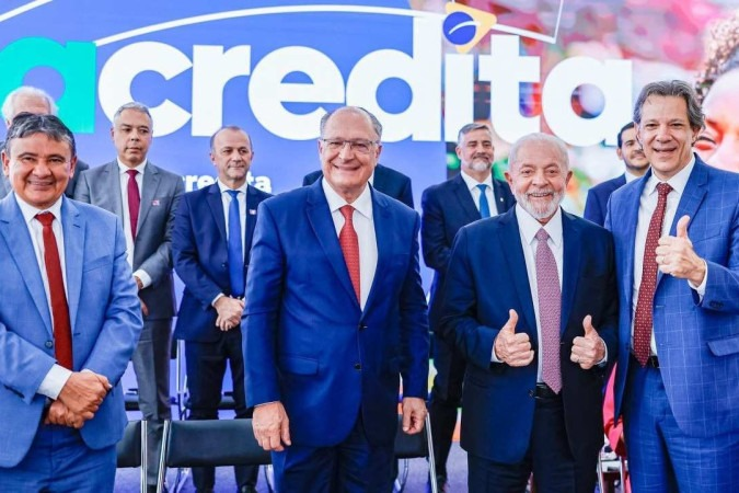 Lula, Alckmin e Haddad lançam programa "Acredita"
