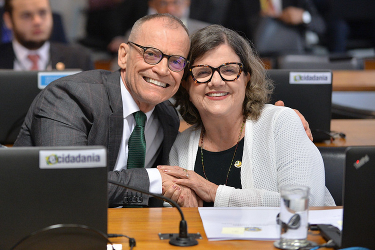 Alegria e Parceria: Encontro em Ambiente Político