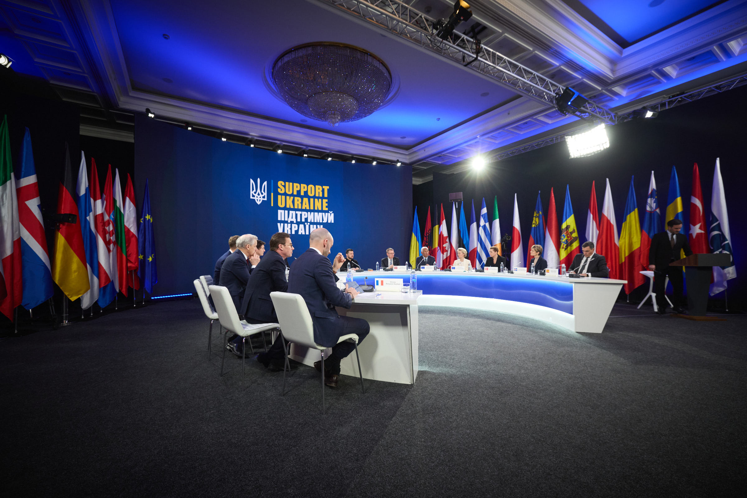 Conferência Global de Apoio à Ucrânia com Líderes Mundiais