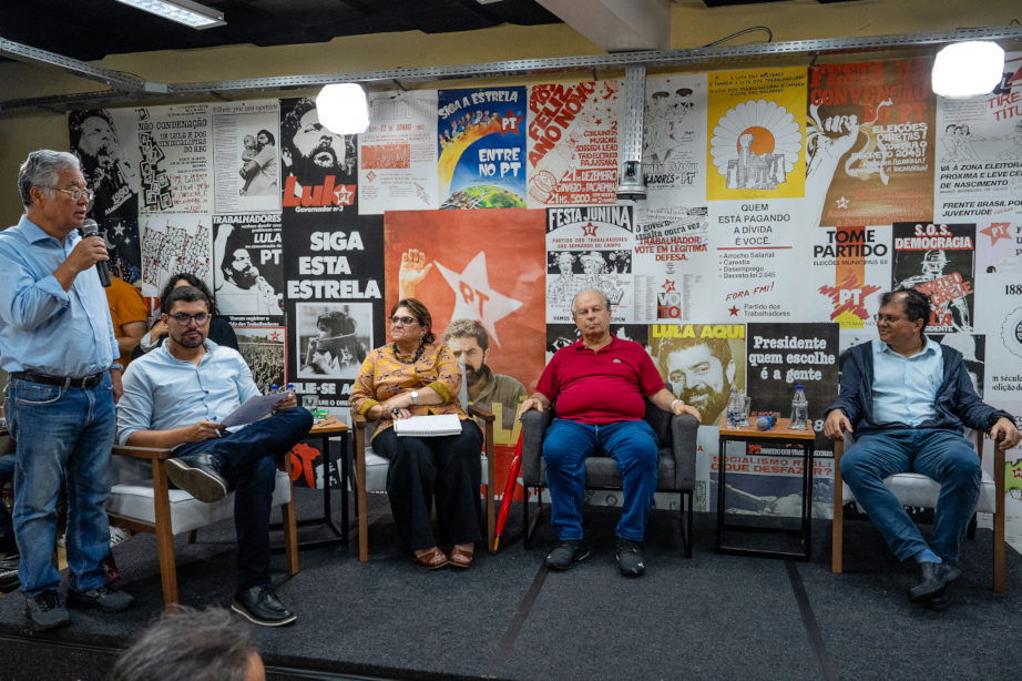 Debate Político e História do PT na Fundação Perseu Abramo