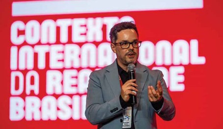 Palestrante em Contexto Internacional da Rede Brasil