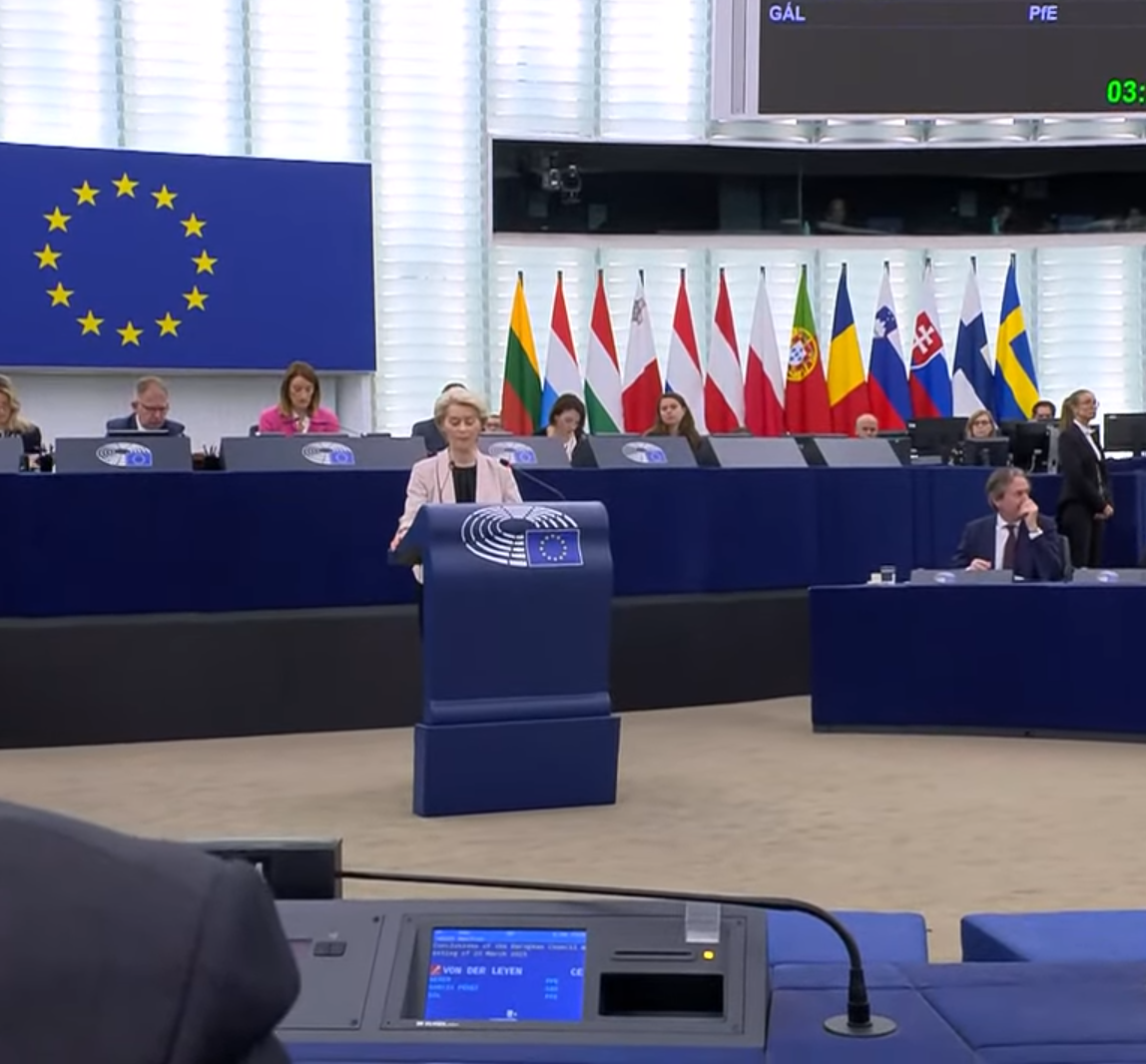 Ursula von der Leyen discursa no Parlamento Europeu