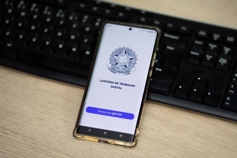 Carteira de Trabalho Digital: A Modernização do Documento no Brasil