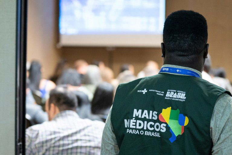 Mais Médicos no Brasil: Encontro e Compromisso Social