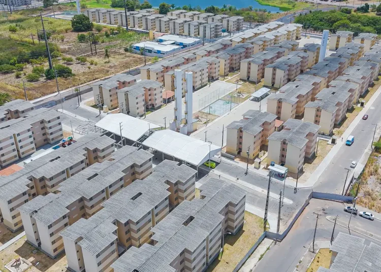Conjunto Habitacional Popular: Vista Aérea Urbana Desenvolvida