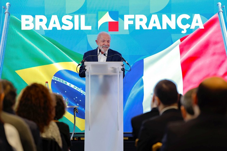 Lula discursa em evento de colaboração Brasil-França