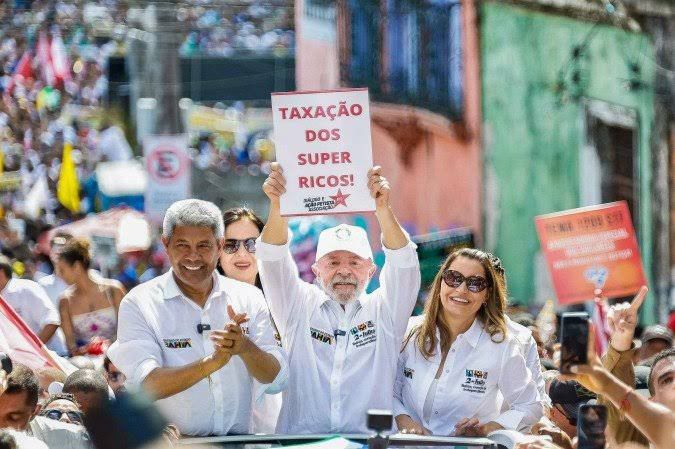 Lula defende taxação de super ricos em ato na Bahia