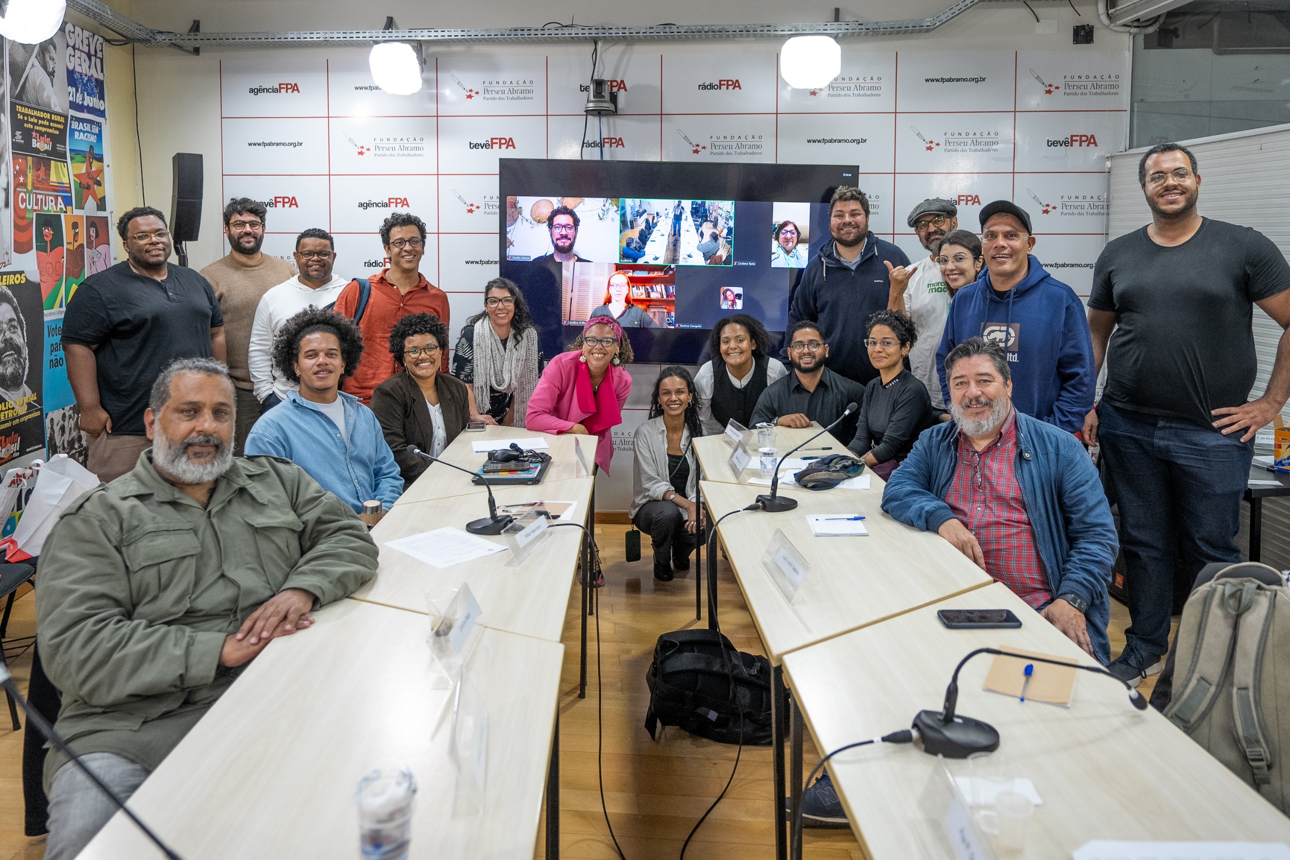Debate reúne especialistas e dirigentes do PT para discutir chacinas e política de drogas