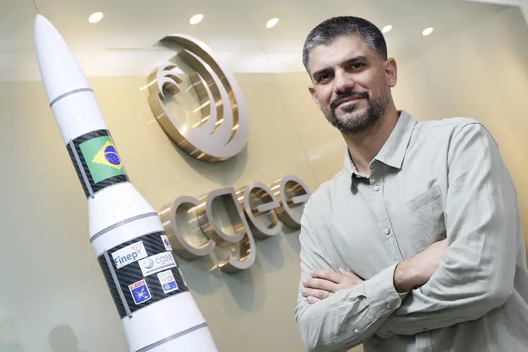 Especialista e Foguete Brasileiro: Inovação CGEE