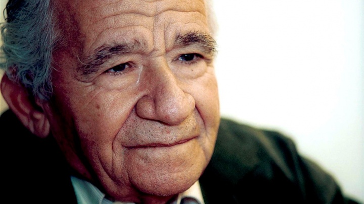 Retrato de Homem Idoso: Sabedoria e Reflexão Profunda