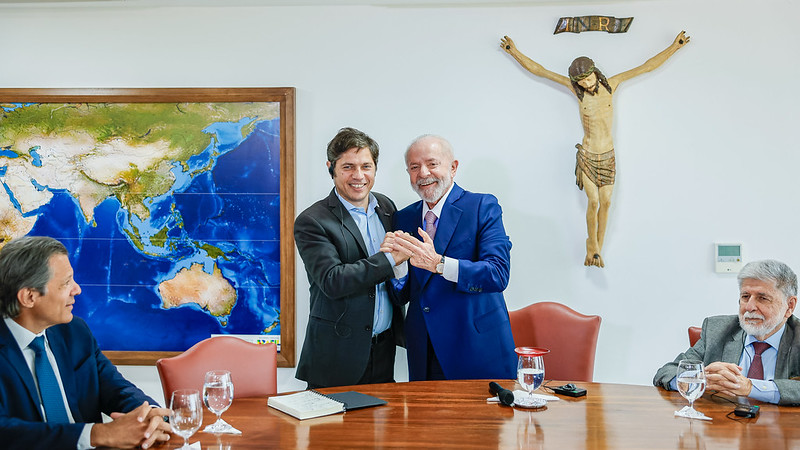 Lula e Kicillof: Encontro Diplomático e Colaboração