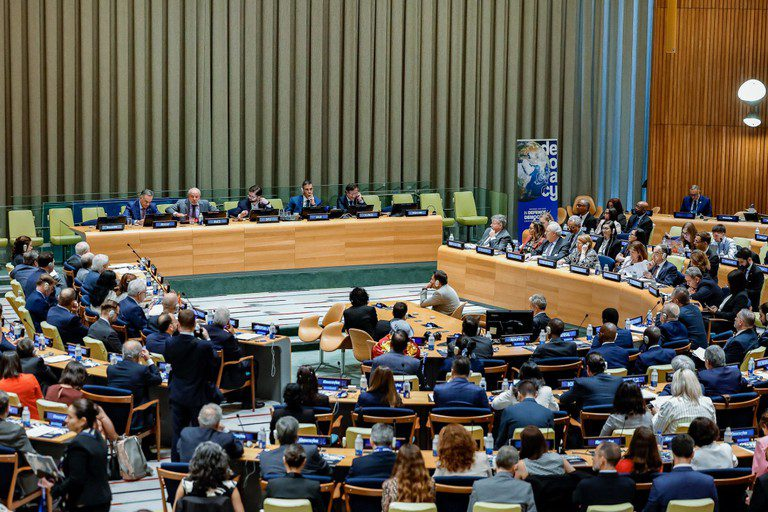 Conferência Global: Democracia, Diálogo e Governança Internacional