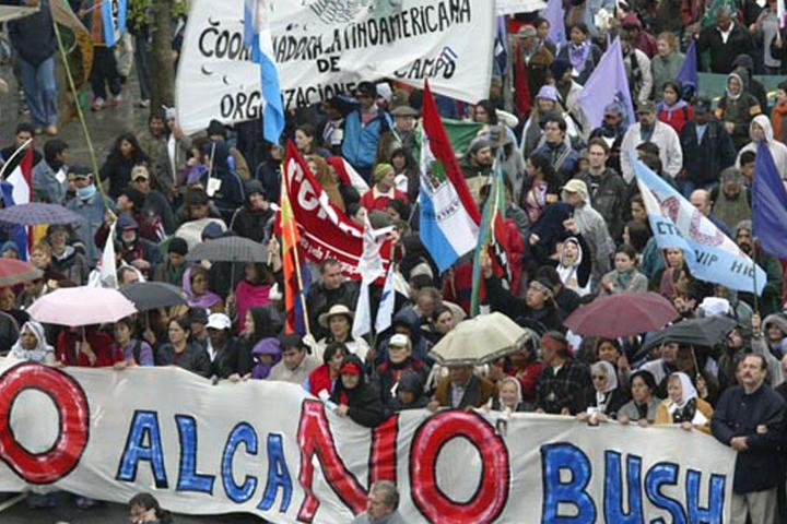 Protesto Massivo: Não à ALCA, Fora Bush