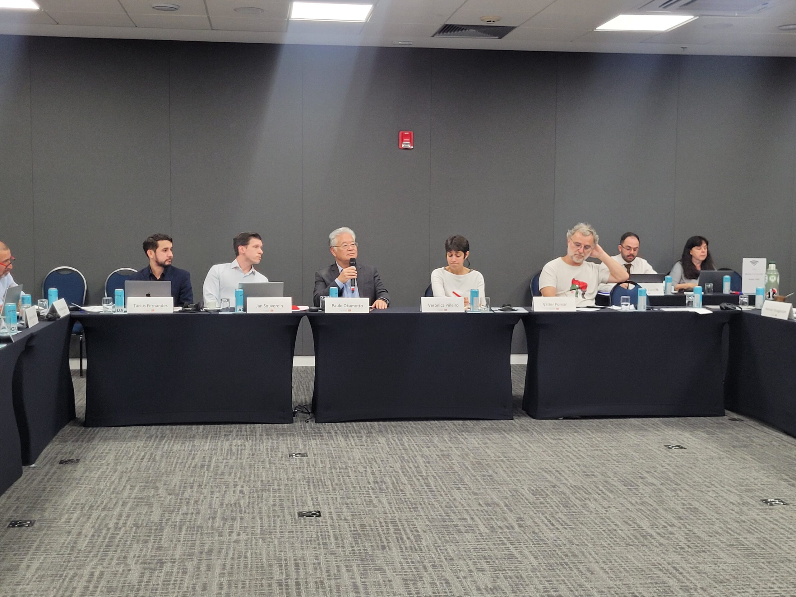 Lideranças e Especialistas em Conferência da Fundação