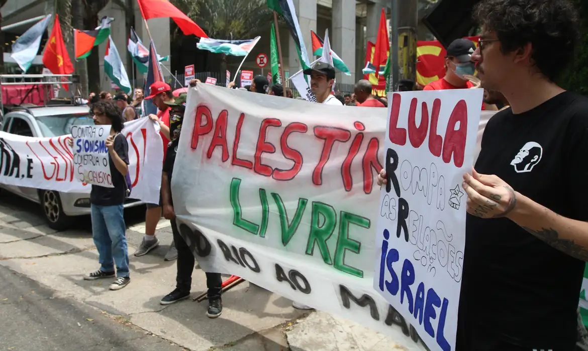 Protesto Pró-Palestina: Sionismo, Socialismo e Apelo a Lula