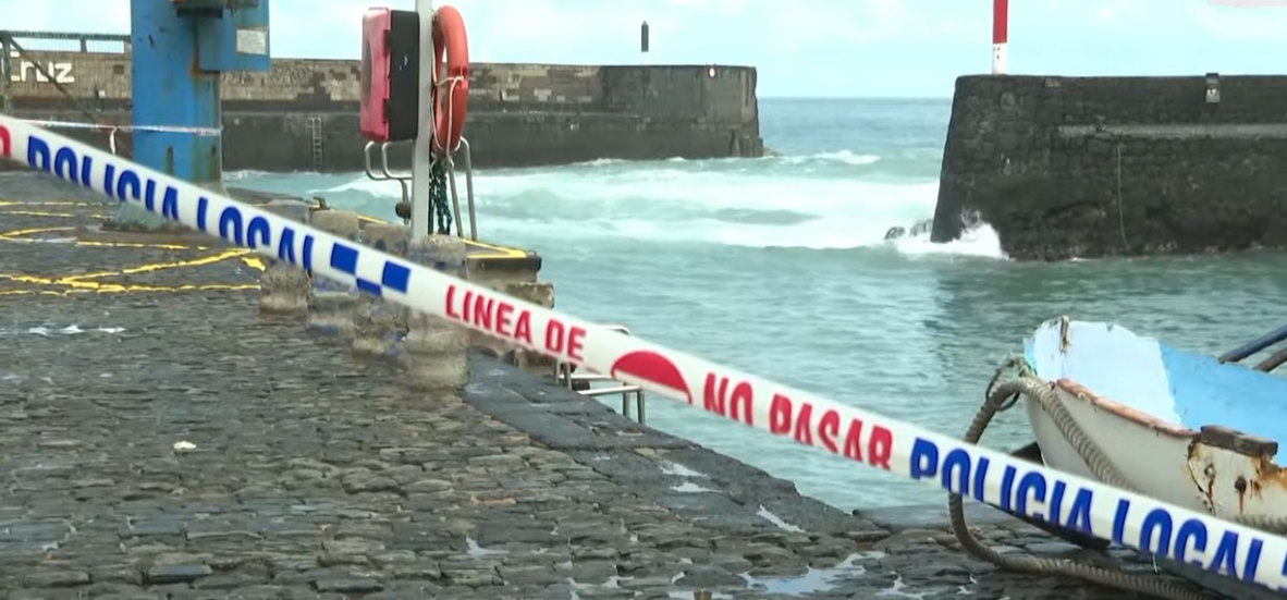 Mar Agitado e Área Restrita em Porto