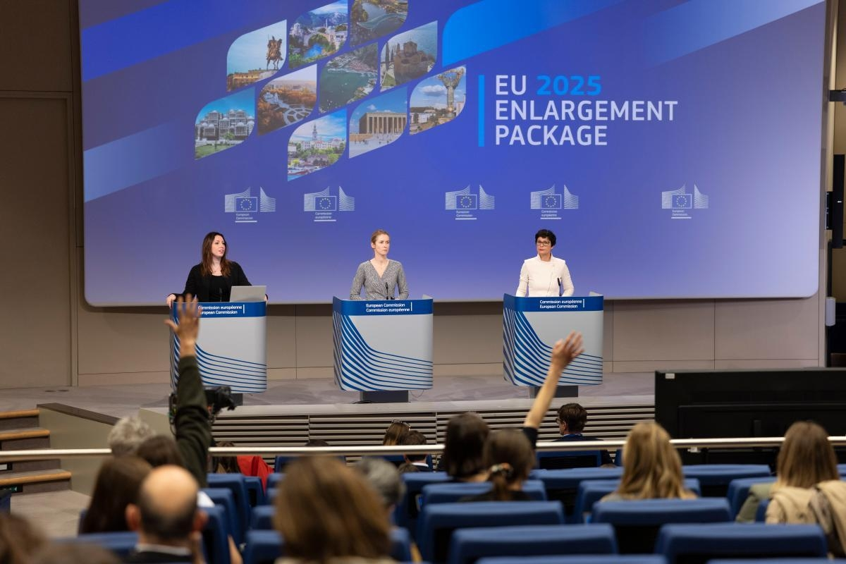 Conferência UE: Pacote de Alargamento 2025 e Futuro Europeu