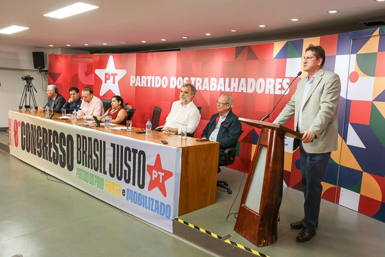PT lança 8º Congresso e Diretório Nacional aprova resolução sobre eleições 2026