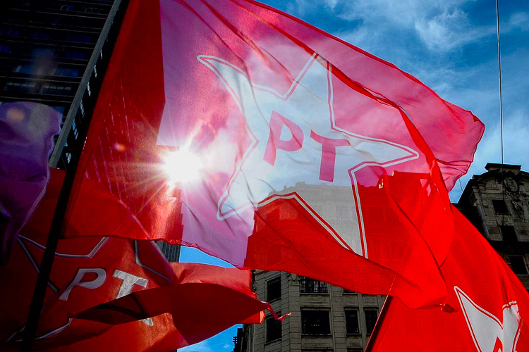 PT celebra 46 anos com Lula e debates estratégicos na BA