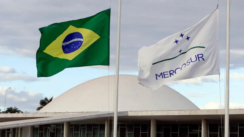 Brasil e Mercosul: Símbolos de Integração e Diplomacia Regional