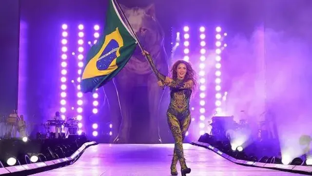 Shakira (foto oficial)