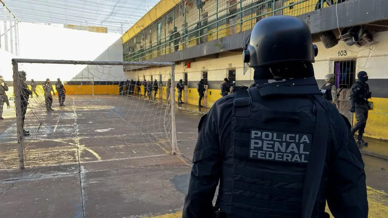 Programa federal mira facções, prende 473 pessoas e apreende 67 toneladas de drogas