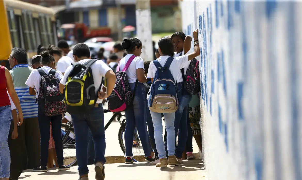 Governo retira 4,3 mil crianças do trabalho infantil e tem melhor resultado da década